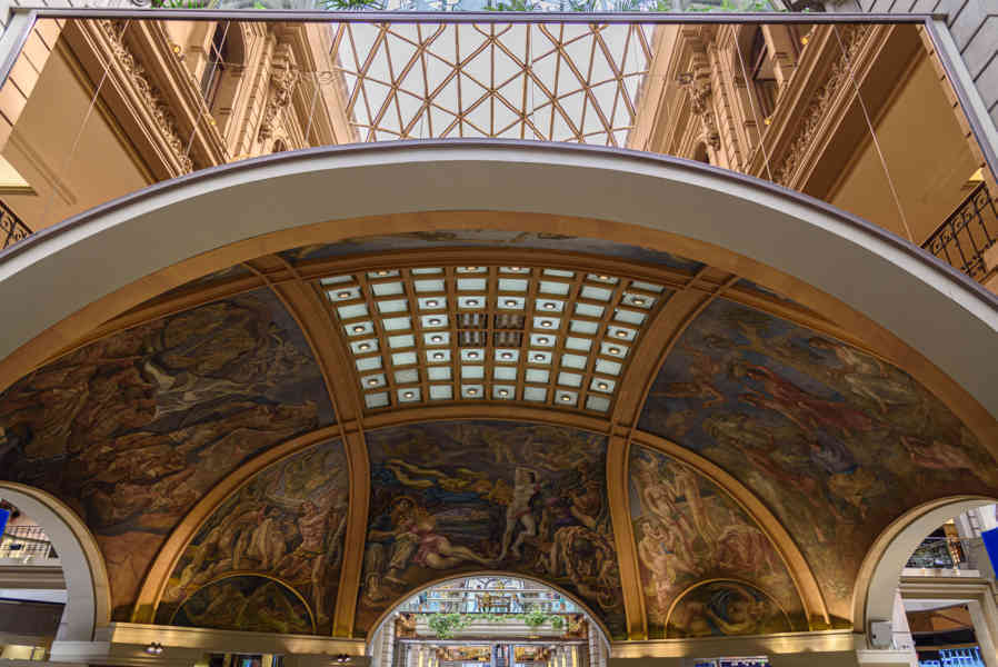 Argentina - Buenos Aires 140 - San Nicolás - galerias Pacífico.jpg